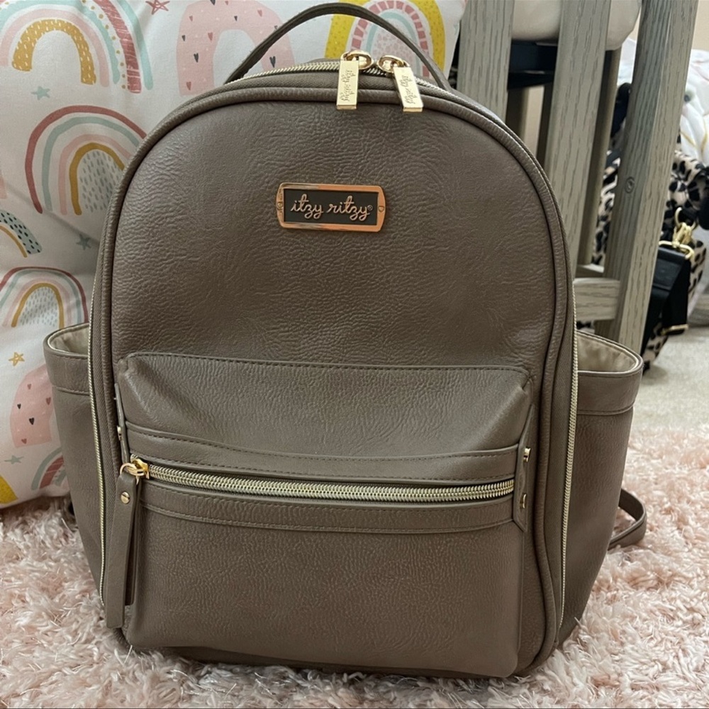 Itzy backpack, wallet and dino RESERVED**